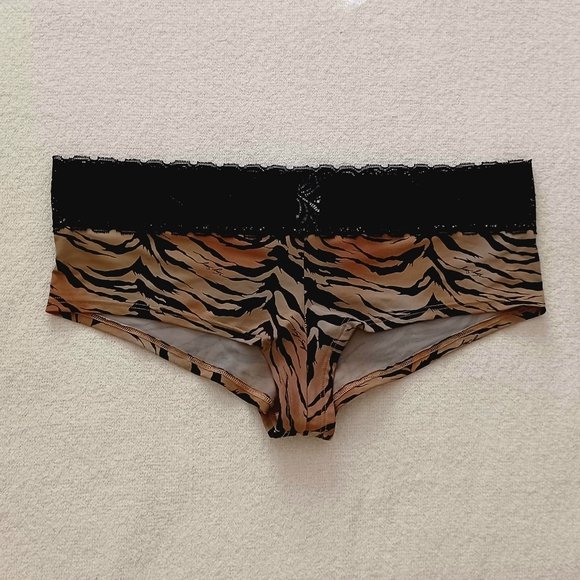 Victoria's Secret Intimates & Sleepwear Vintage 208 Victorias